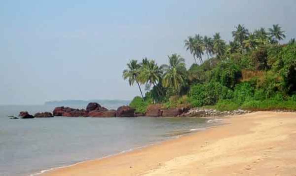 Thottada Beach in Kannur - Kannur Sightseeing - Kannur Car Rentals